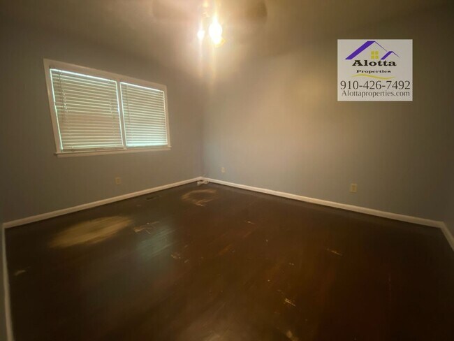 Building Photo - 6114 Regis Ct