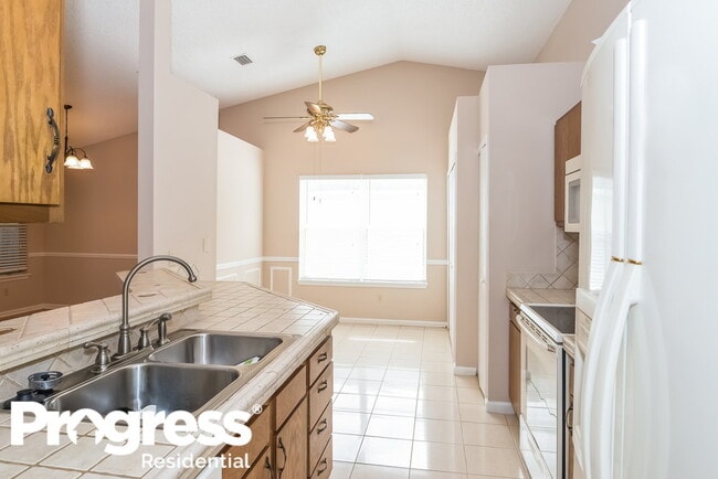 Building Photo - 471 Moby Dick Dr N