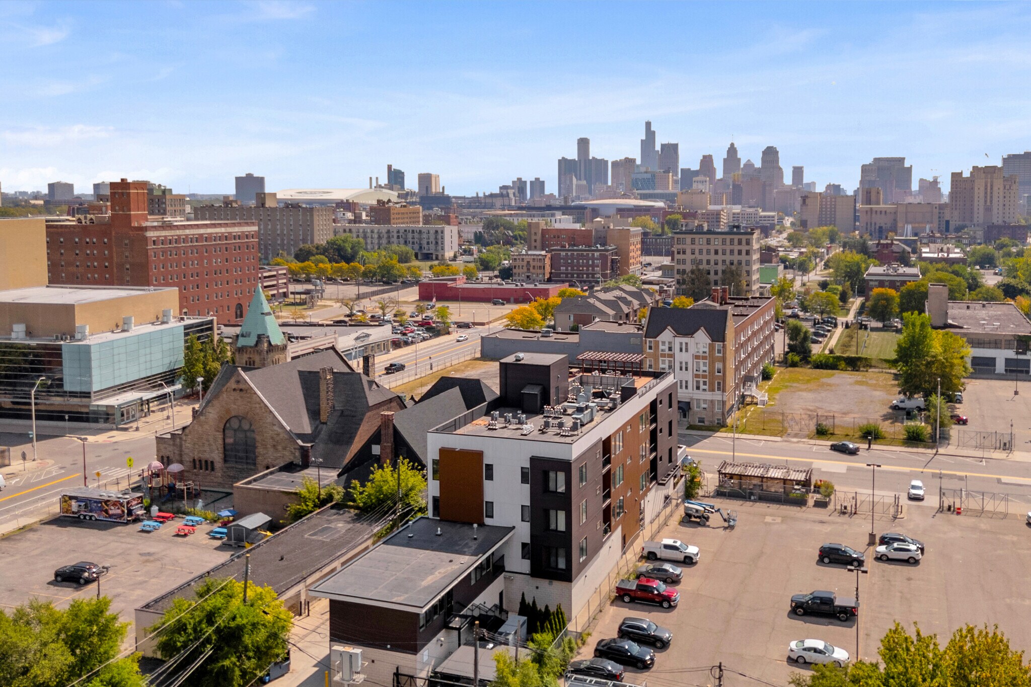 Building Photo - 438 Selden St