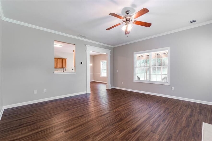 Building Photo - 134 Lexington Parke Dr