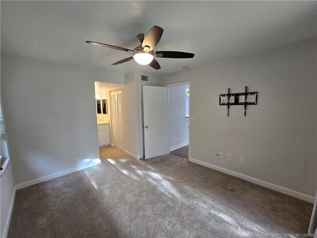 Building Photo - 3206 SE Aster Ln