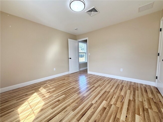 Building Photo - 280 Morgan Ave