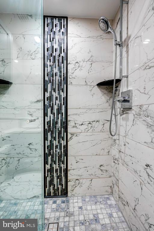 Building Photo - 1900 Lyttonsville Rd