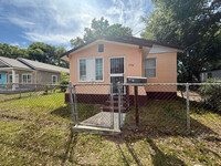 Building Photo - 3514 Haines St