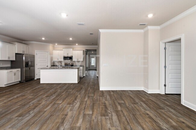 Building Photo - 14567 Dayton Cir