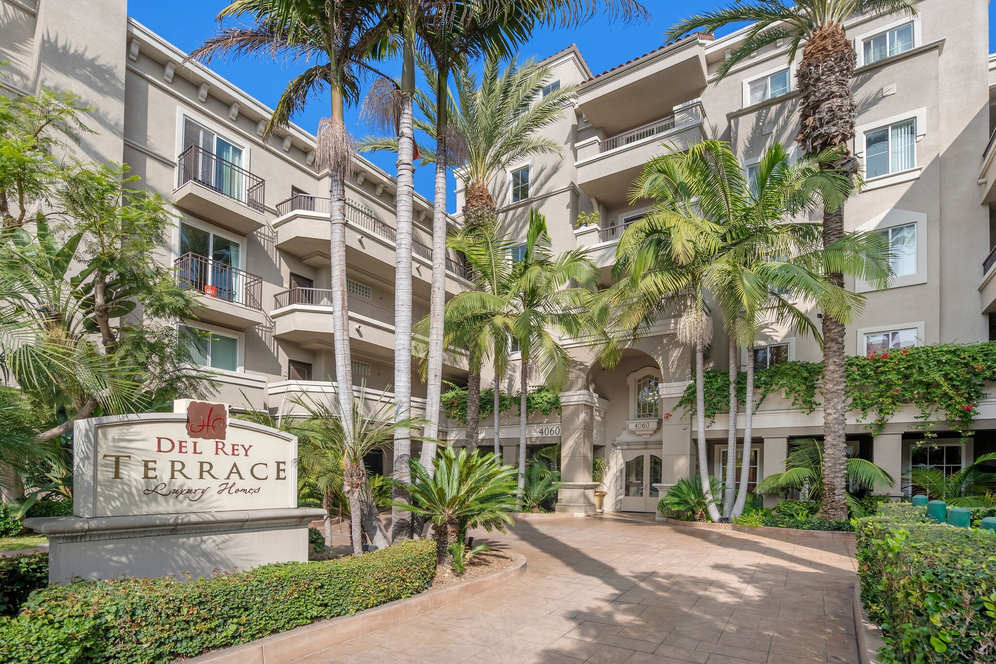 Building Photo - 4060 Glencoe Ave