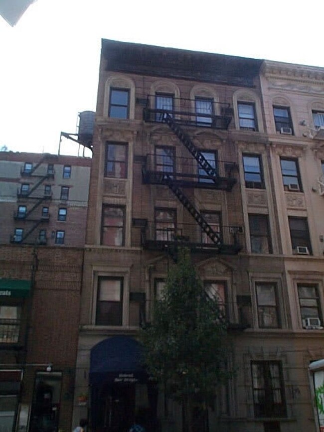 Building Photo - 128 E 83rd St