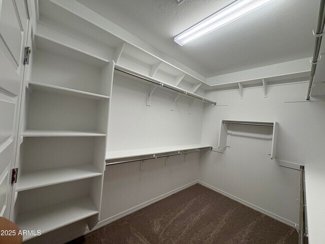 Building Photo - 16799 W Hope Dr