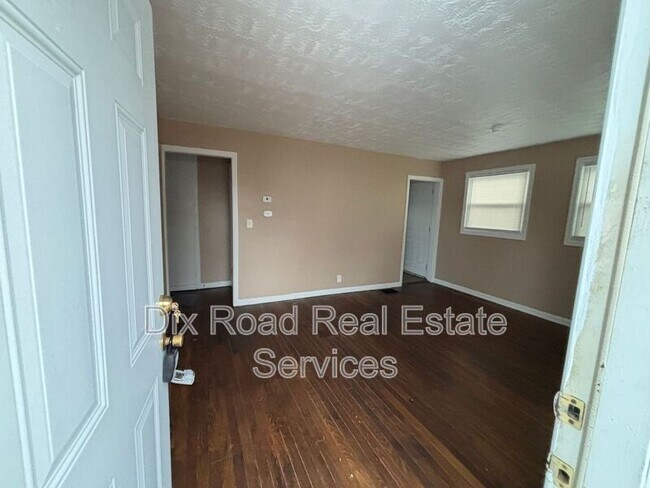 Building Photo - 636 Wampler Ave