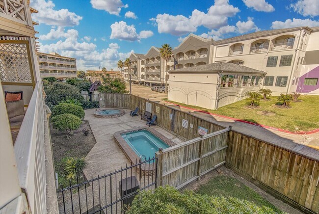 Building Photo - 6300 Seawall Blvd