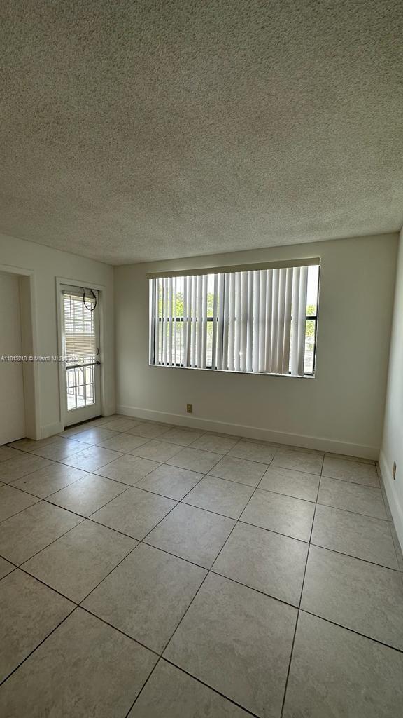 Building Photo - 728 Executive Center Dr