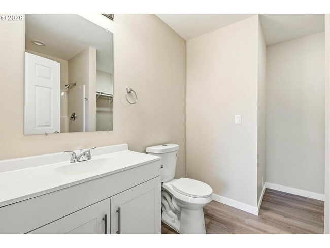 Building Photo - 610 N Earl St