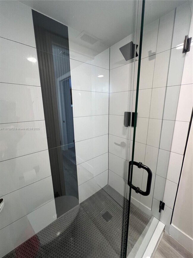 Building Photo - 4950 E Sabal Palm Blvd