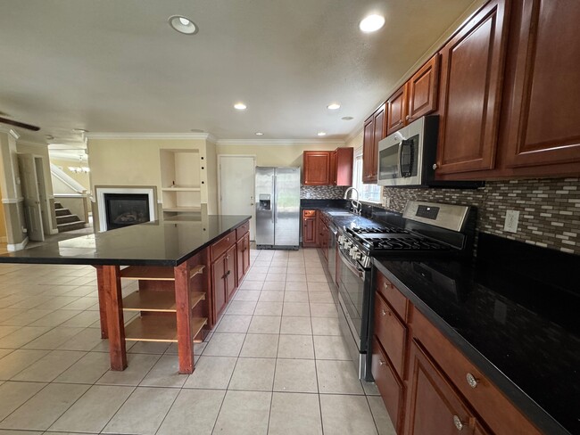 Building Photo - 7650 Appenzell St