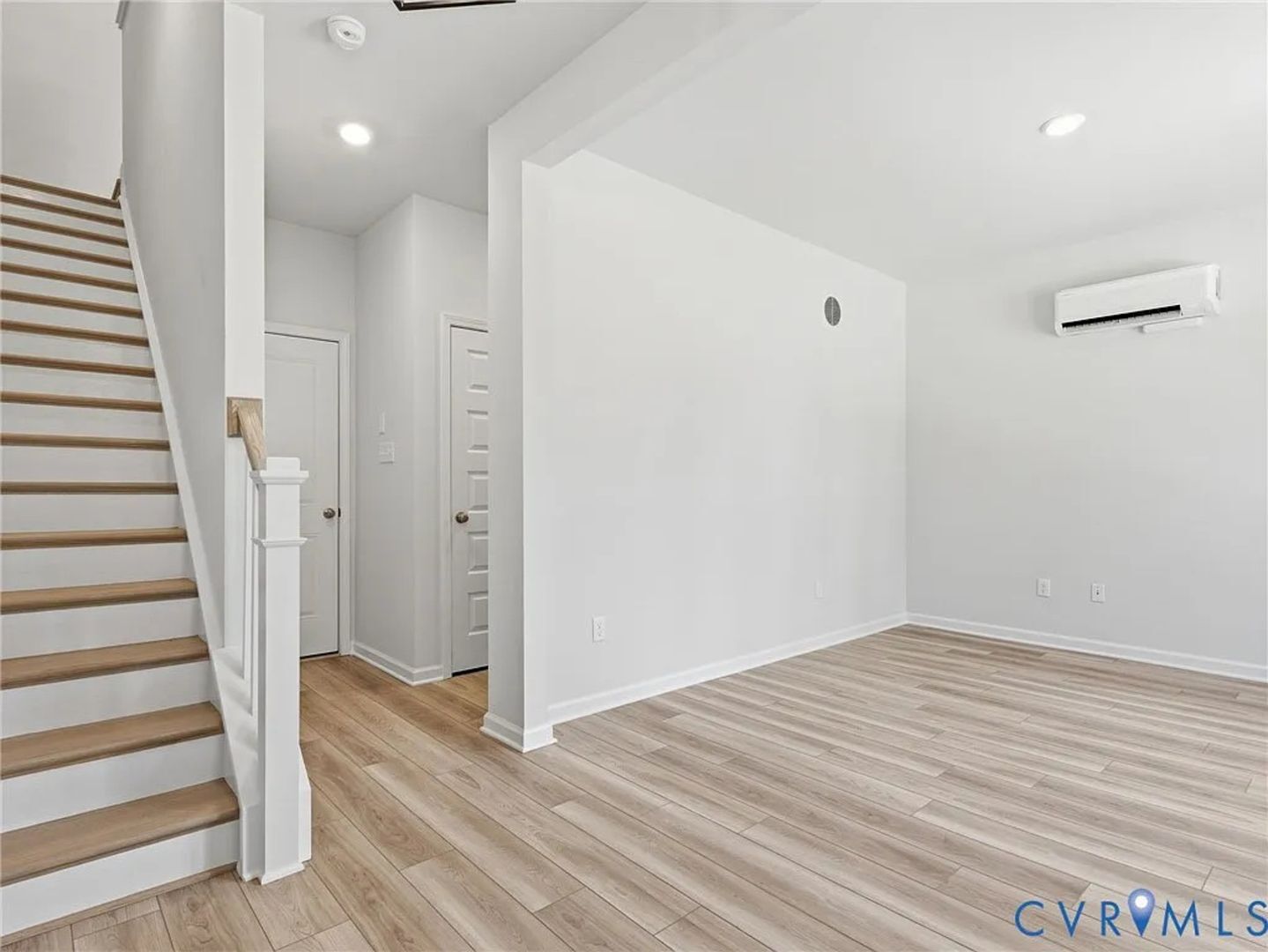 Building Photo - 13813 Riverlight Dr