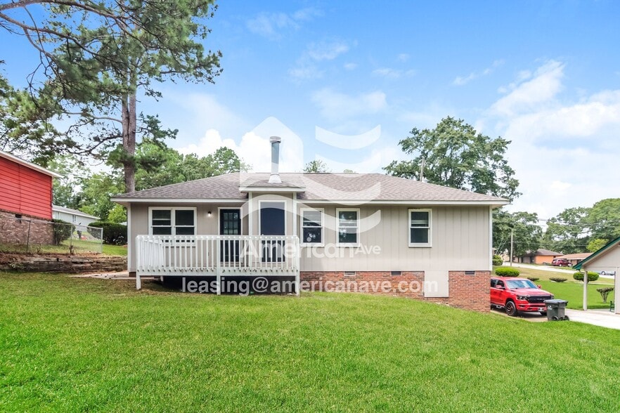 Building Photo - 713 9th Ave S