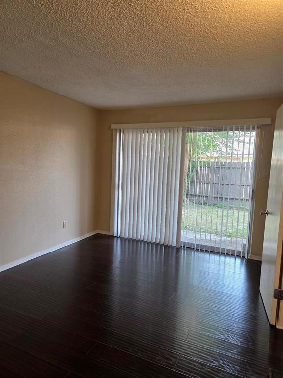 Building Photo - 12029 Greenwood Forest Dr