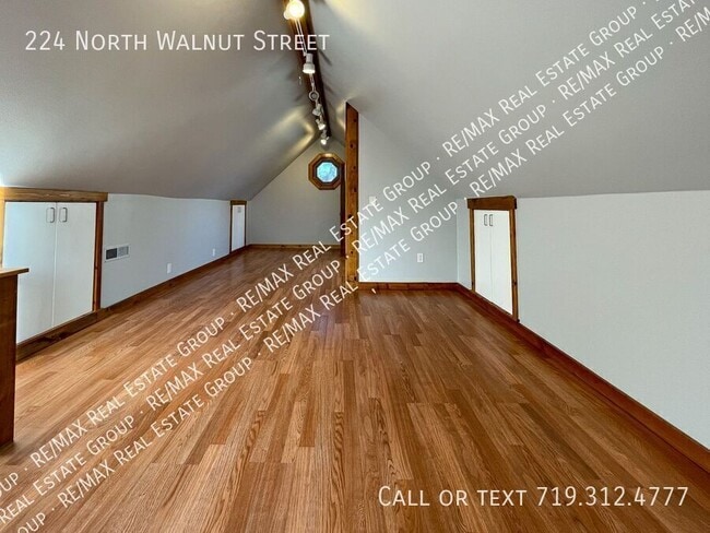 Building Photo - 224 N Walnut St