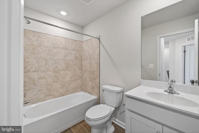 Building Photo - 103 Brashear Ct