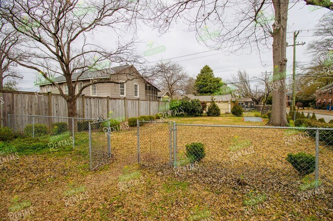 Building Photo - Pre-lease charming 3 bed 1.5 bath in Shandon!