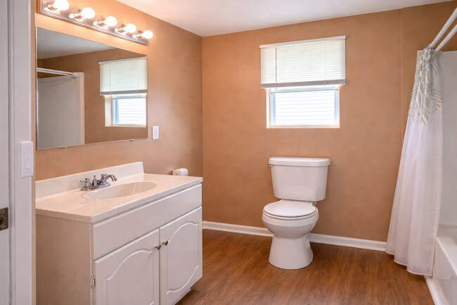 Building Photo - Private Furnished Room Available Now