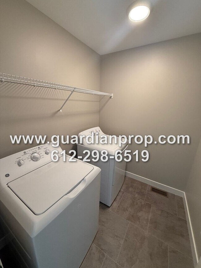 Building Photo - Luxury New Construction Townhouse Availabl...