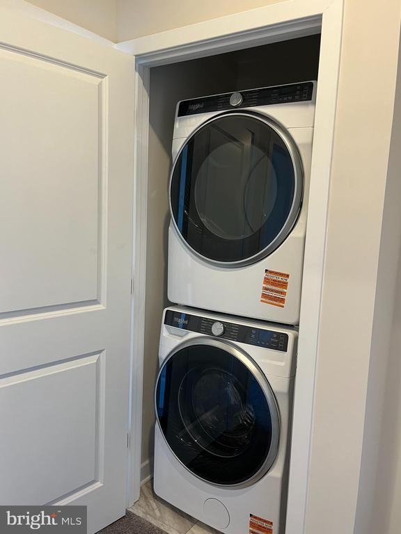 Building Photo - 741 Platinum Dr