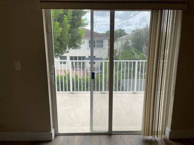 Building Photo - 9074 Dupont Pl