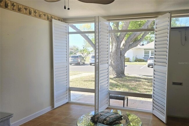 Building Photo - 4348 Tahitian Gardens Cir