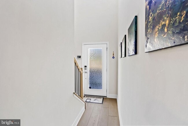 Building Photo - 908 Laurens Aly