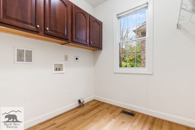 Building Photo - South AVL - Grand Residence in The Cotswolds Development