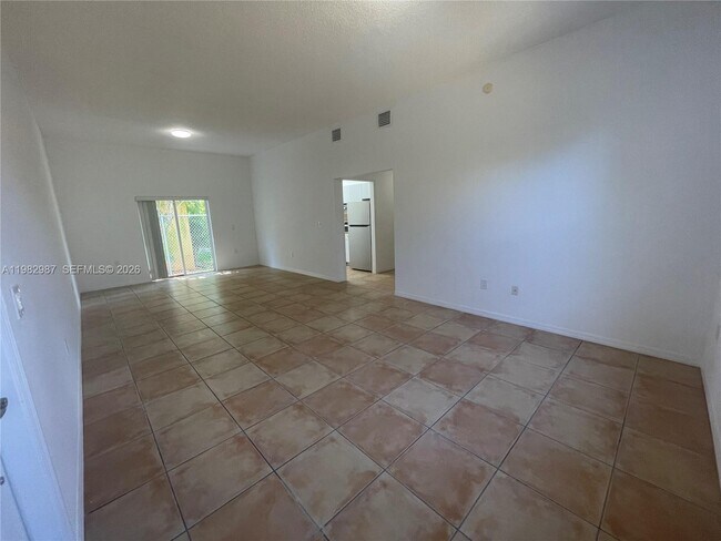 Building Photo - 3421 SW 25th St