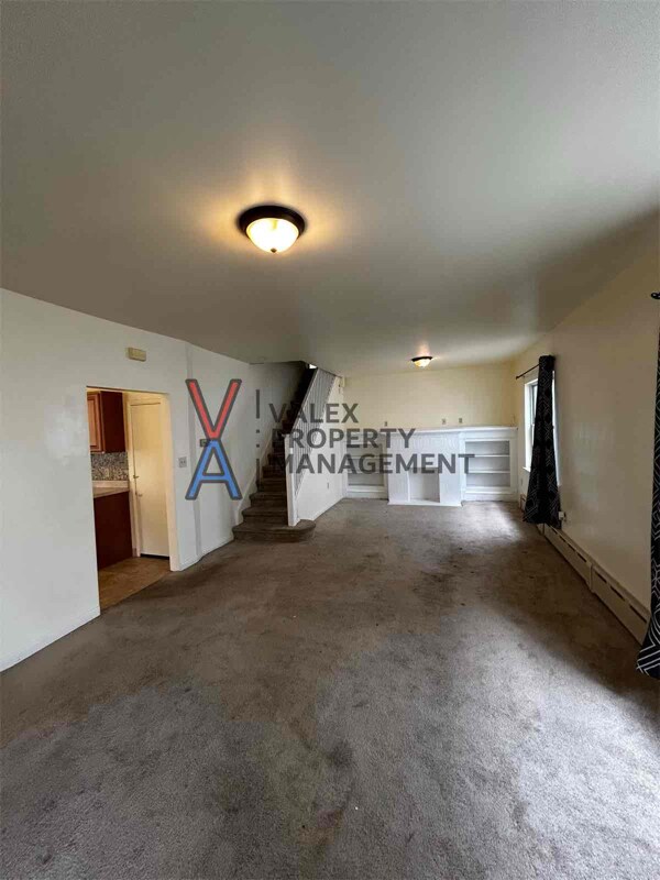Building Photo - 361 Warren Ave
