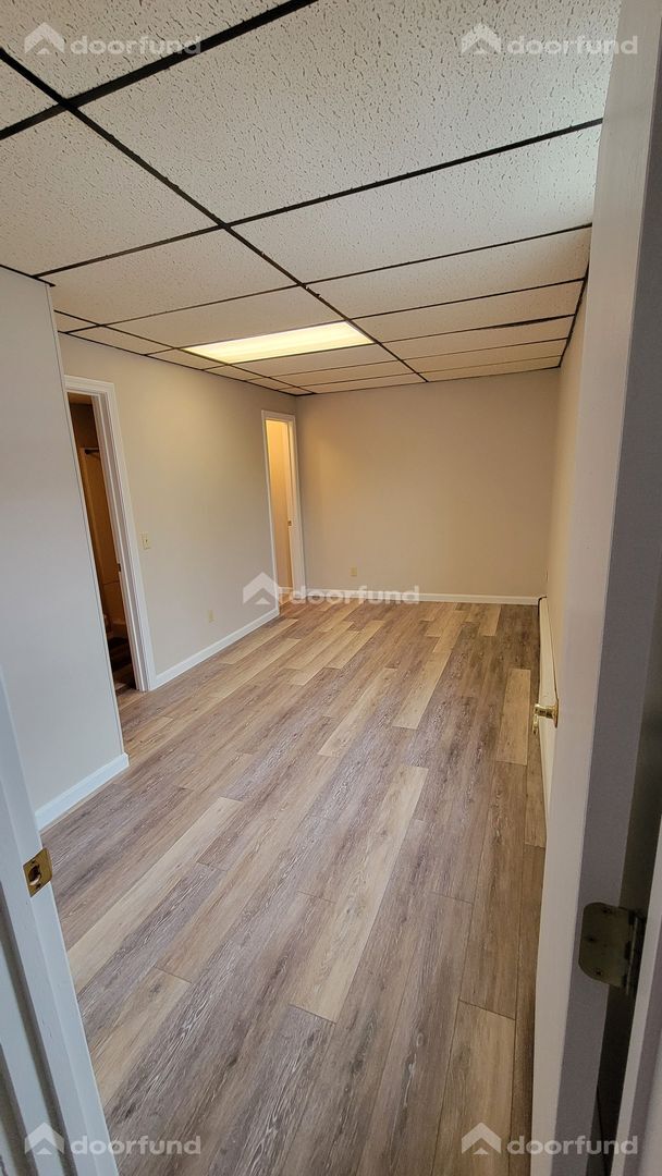 Building Photo - 290 Central St