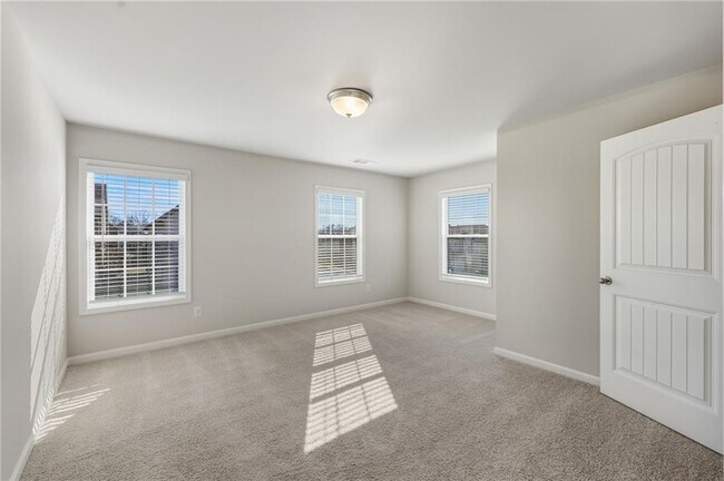 Building Photo - 6496 Crosscreek Ln