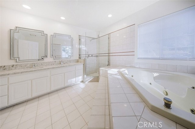 Building Photo - 2255 E Chevy Chase Dr