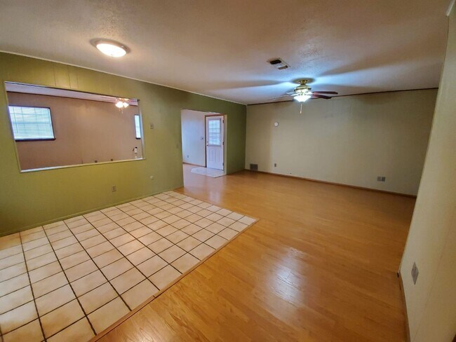 Building Photo - 146 Trail Wood