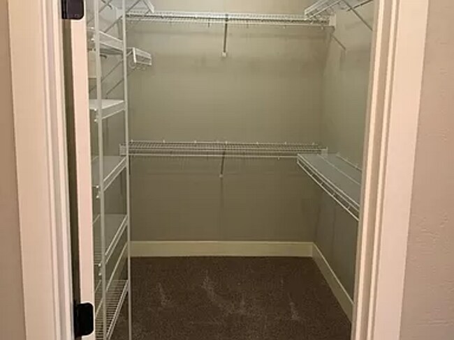 Building Photo - Beautiful 3 bed 3 bath home available in Cheney WA!