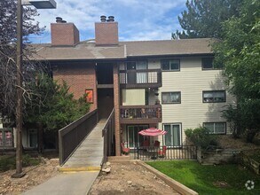 Building Photo - Fantastic Updated 2-Bedroom, 2-Bath Condo ...