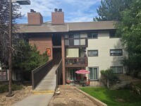 Building Photo - Fantastic Updated 2-Bedroom, 2-Bath Condo ...