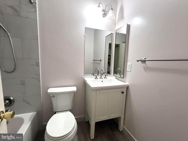 Building Photo - 8729 Sheridan Farms Ct