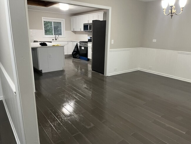 Building Photo - 18 Alexandra Dr