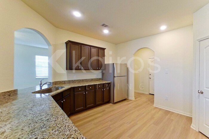 Building Photo - 5523 Littoral Rd