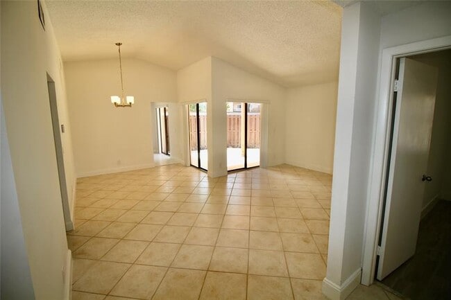 Building Photo - 17034 NW 66th Ct