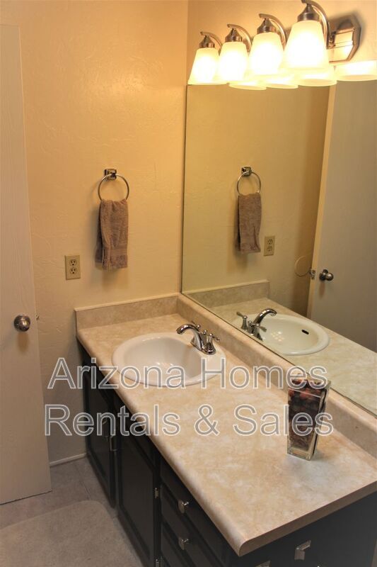 Building Photo - 7531 E Terrace Dr