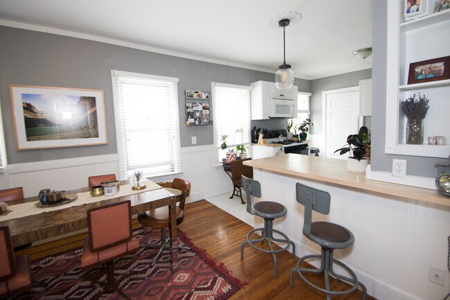 Building Photo - 416 Cantwell Ct