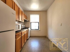Building Photo - 1 bedroom in ASTORIA NY 11106
