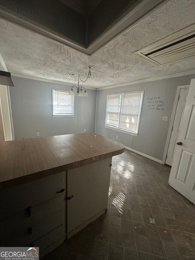 Building Photo - 2638 Deeb Dr