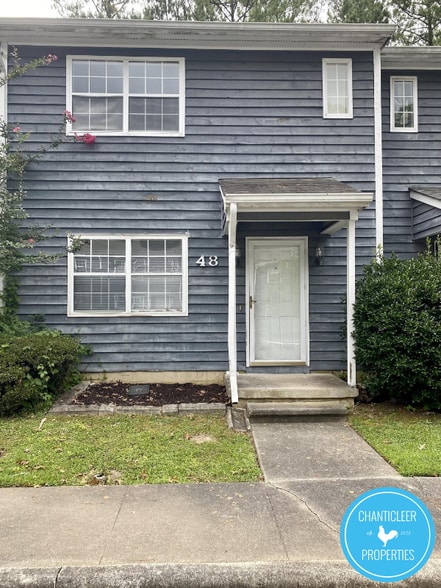 Building Photo - 2146 Charles St