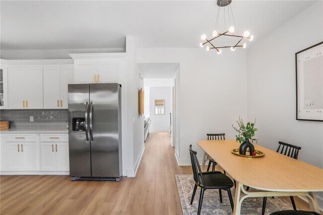 Building Photo - 1210 Cleburne Ave NE